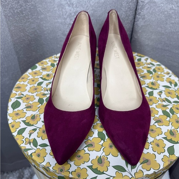 Nine West Burgundy Suede Pointed Toe Block Heel Pumps Sz 6M - Picture 4 of 11